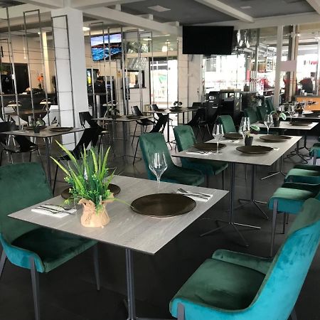 Hotel Chips Ferrol Naron  Bagian luar foto