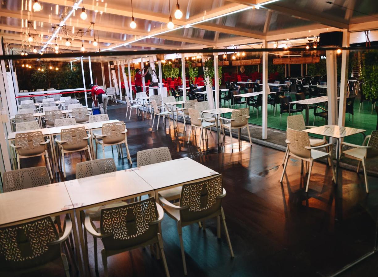 Hotel Chips Ferrol Naron  Bagian luar foto
