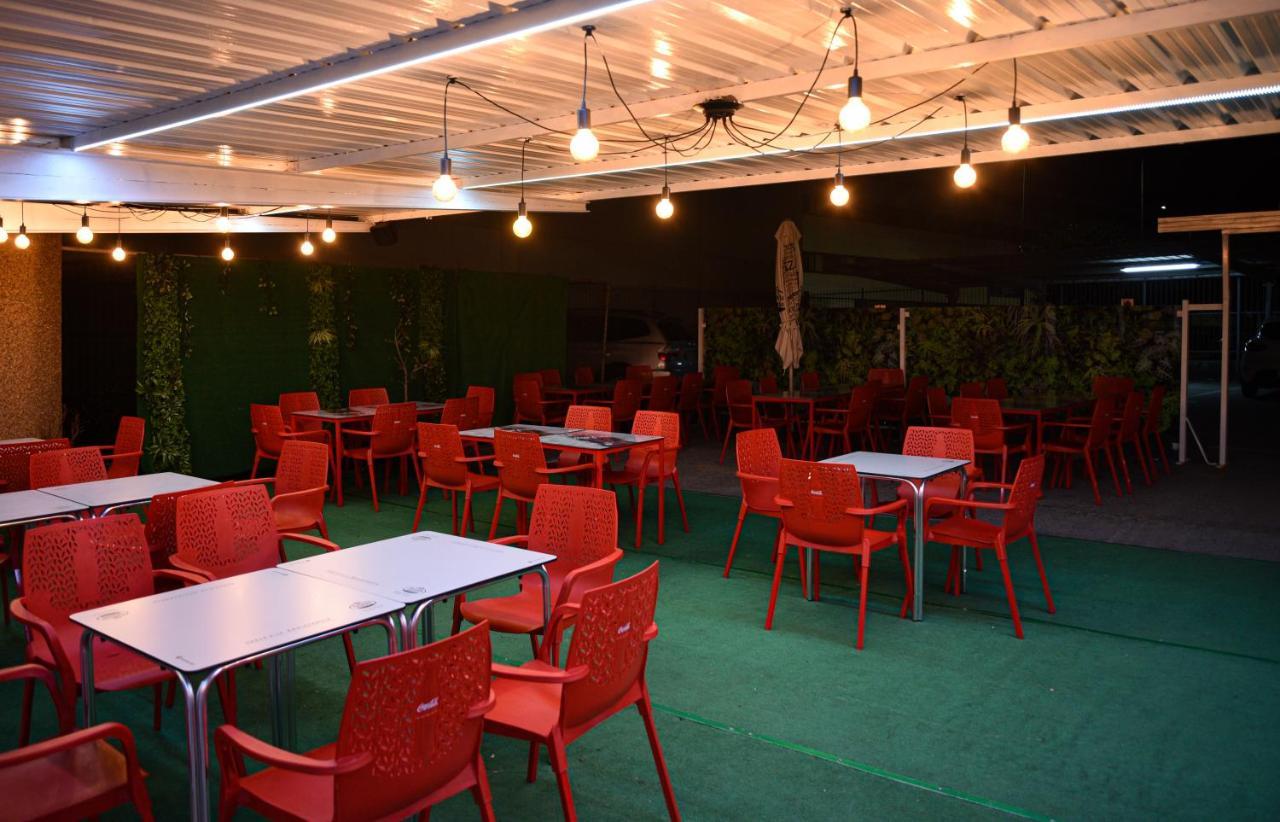 Hotel Chips Ferrol Naron  Bagian luar foto