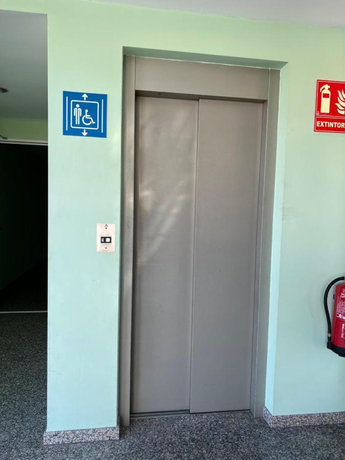 Hotel Chips Ferrol Naron  Bagian luar foto