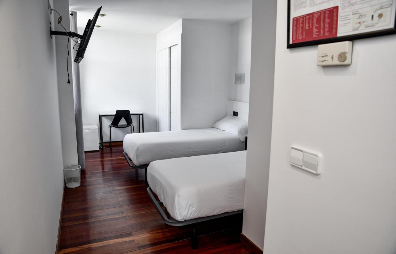 Hotel Chips Ferrol Naron  Bagian luar foto