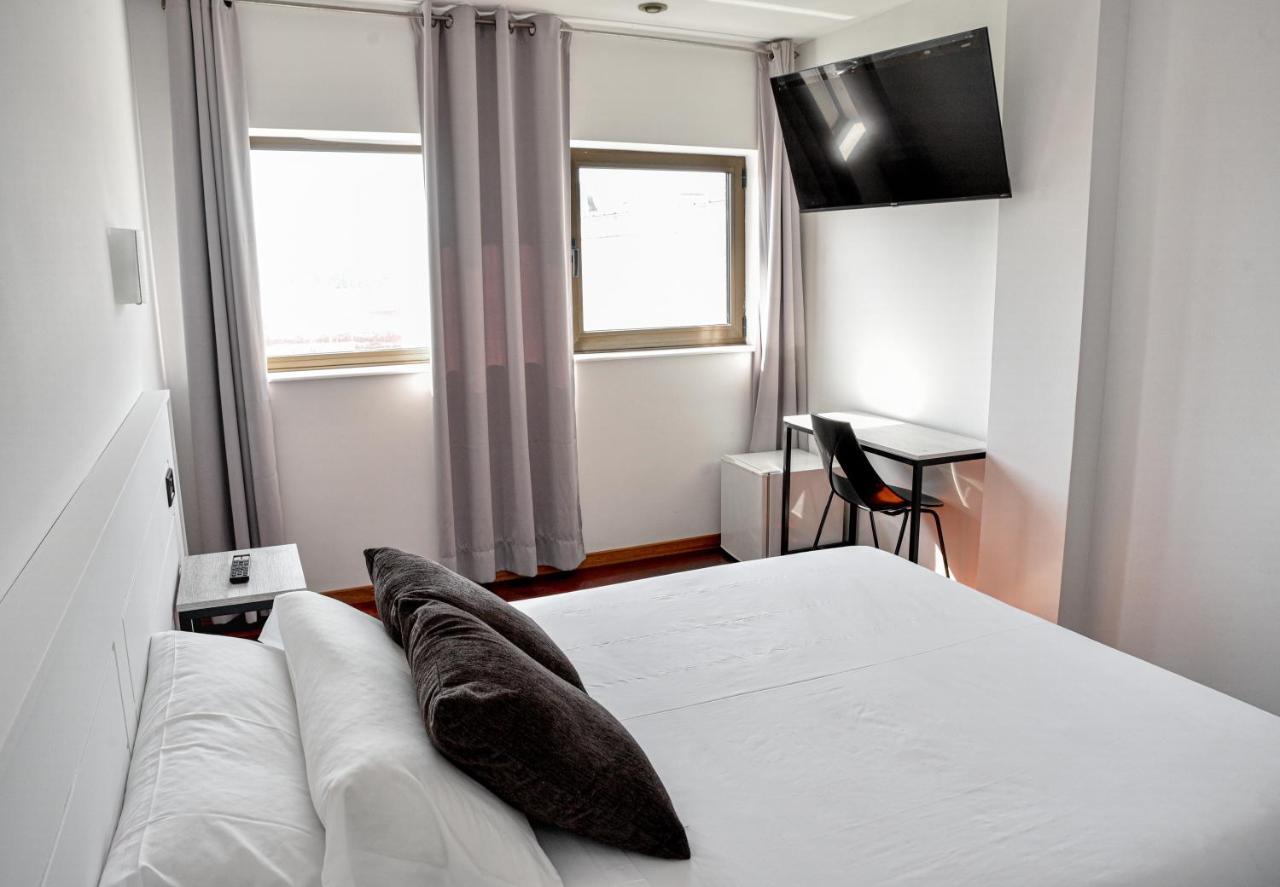 Hotel Chips Ferrol Naron  Bagian luar foto