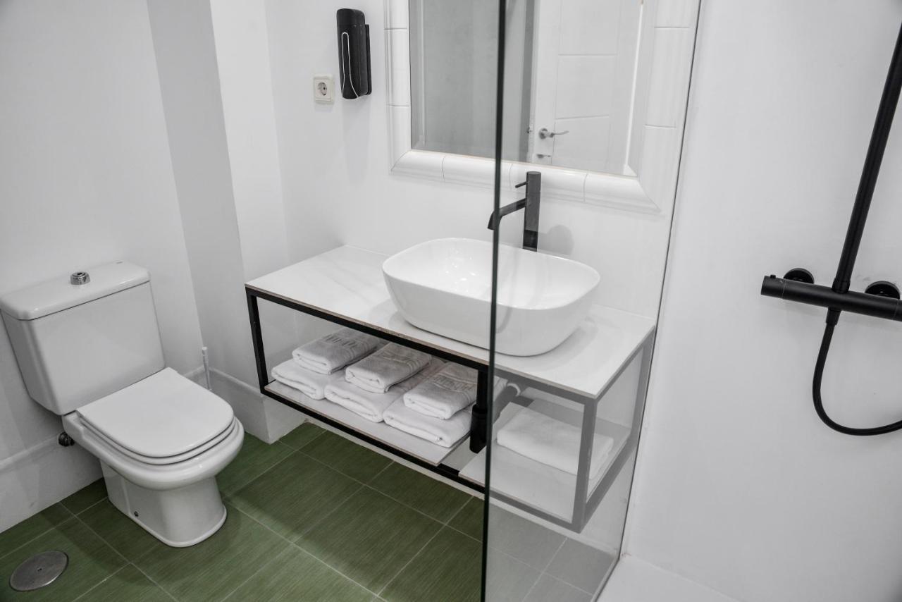 Hotel Chips Ferrol Naron  Bagian luar foto